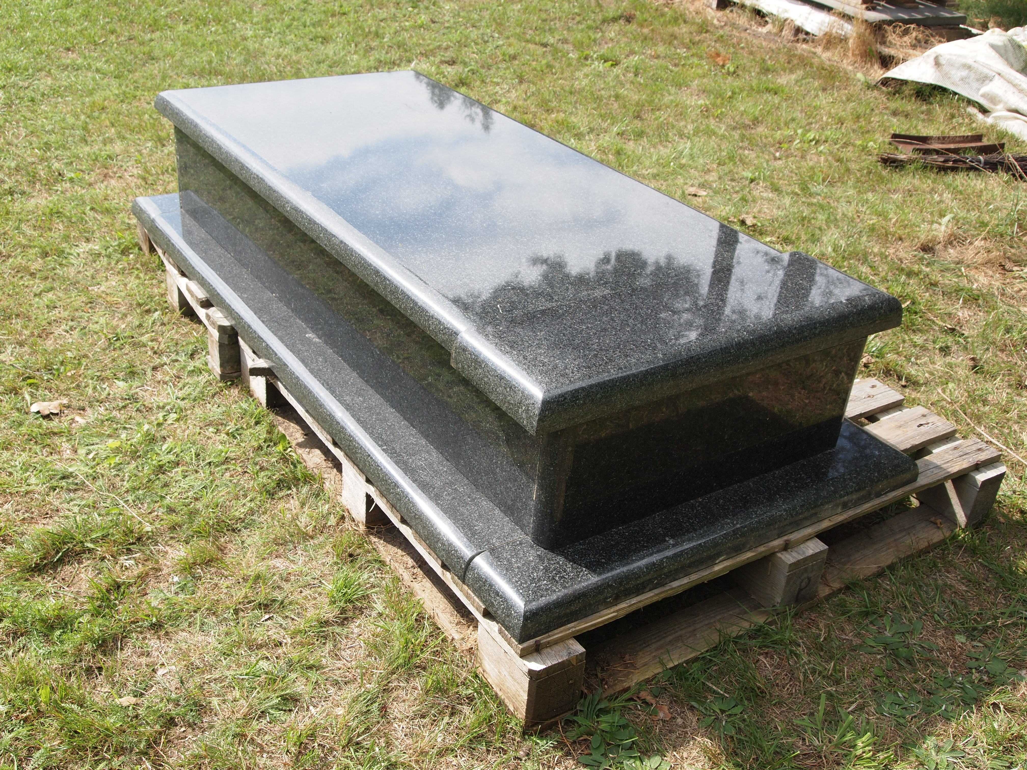 Nagrobek pomnik granit impala czarny nowy