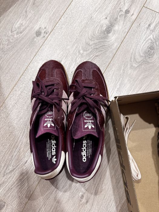 Кеди adidas бордові