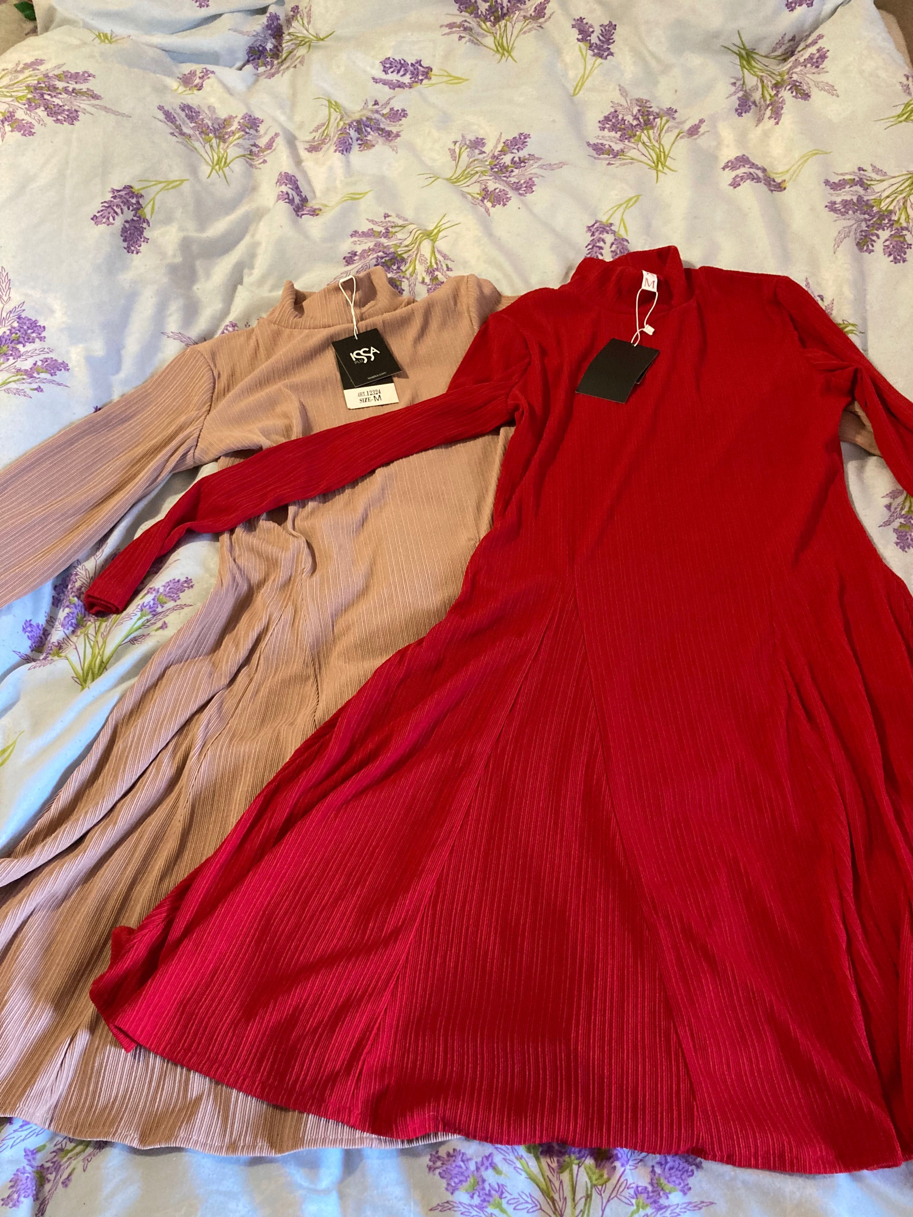 Платье бежевое и красное