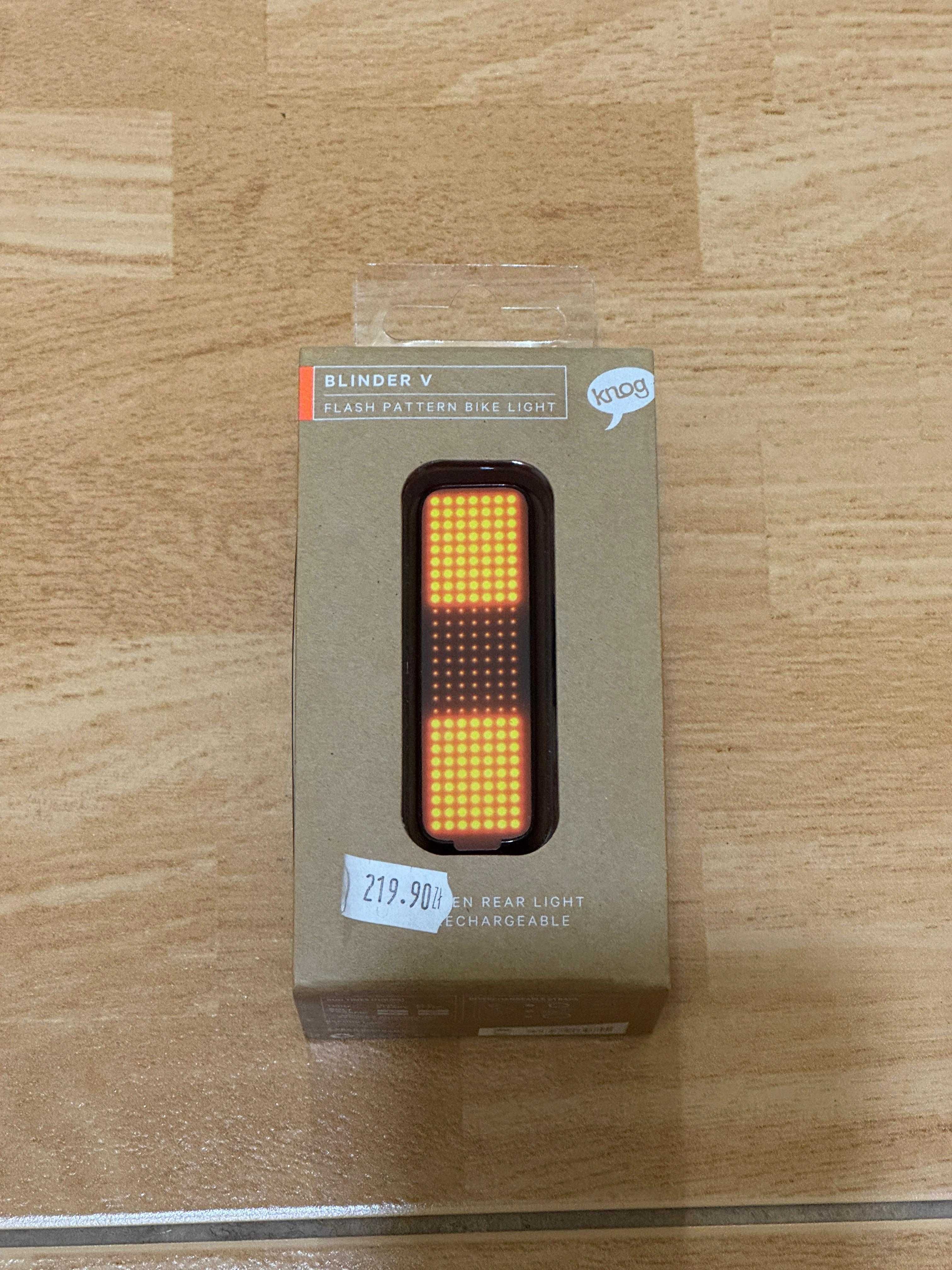 Lampka rowerowa tylna Knog Blinder V Traffic