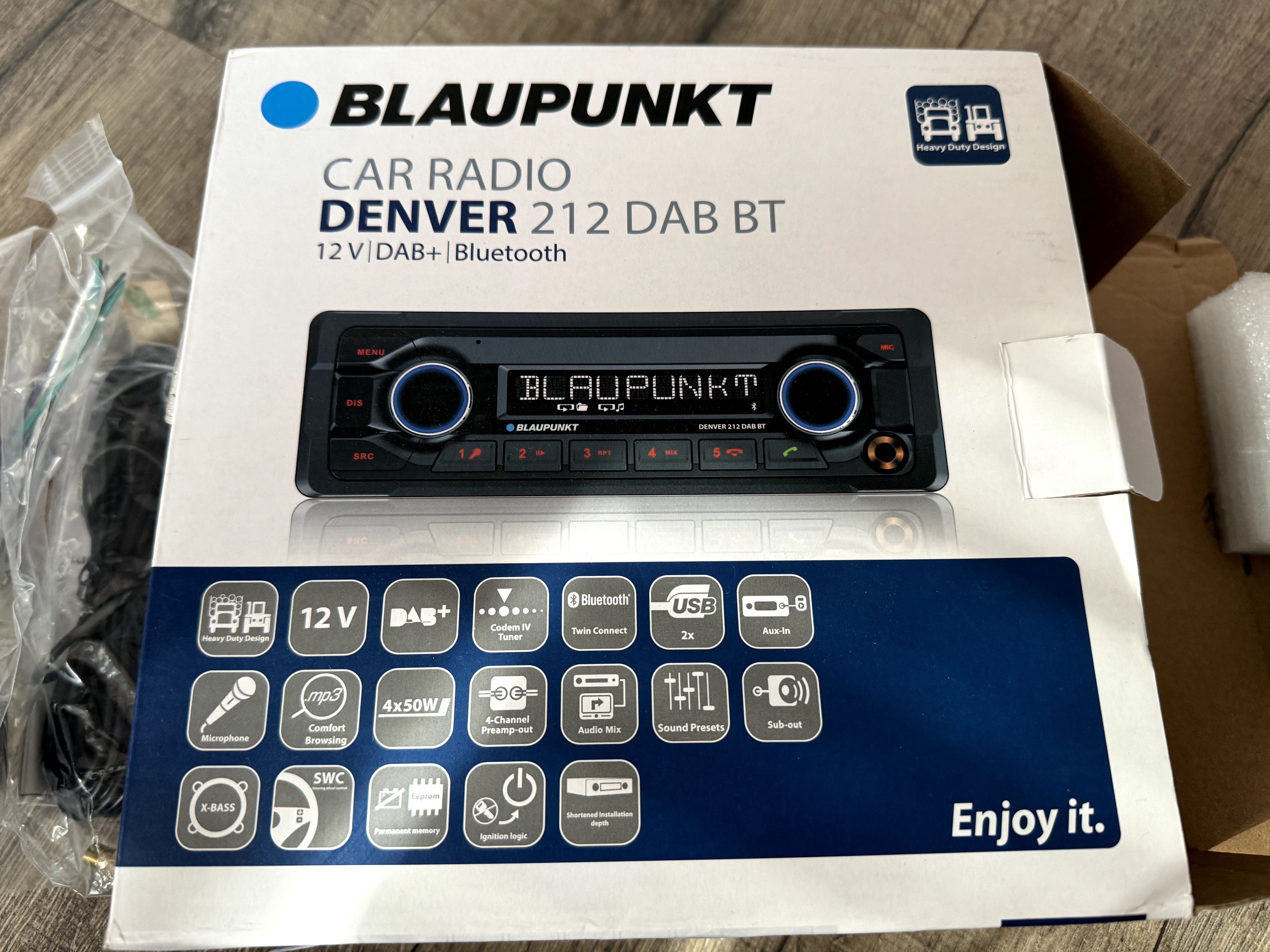 Radio samochodowe Blaupunkt Denver 212 DAB BT 4 x50W