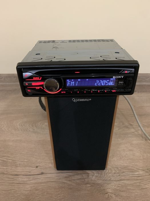 SONY CDX-GT450U Магнітола