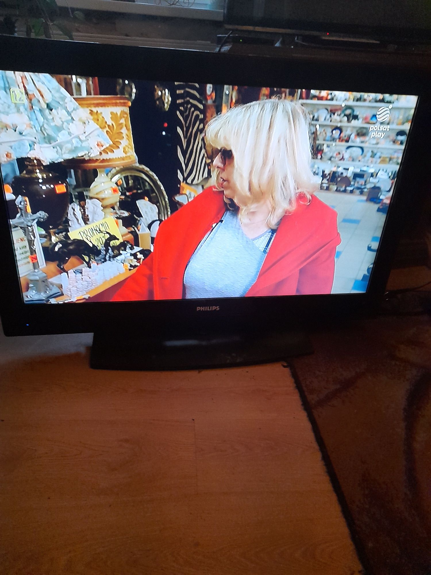 Telewizor Philips 42 cale z polote beż smarta