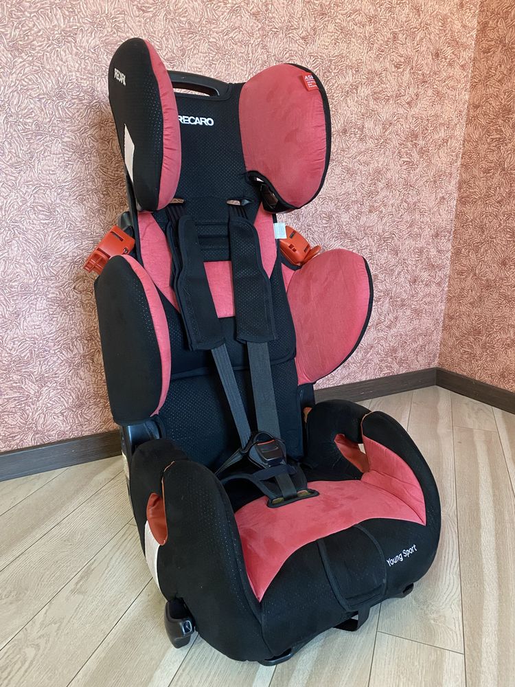 Автокрісло RECARO Young Sport