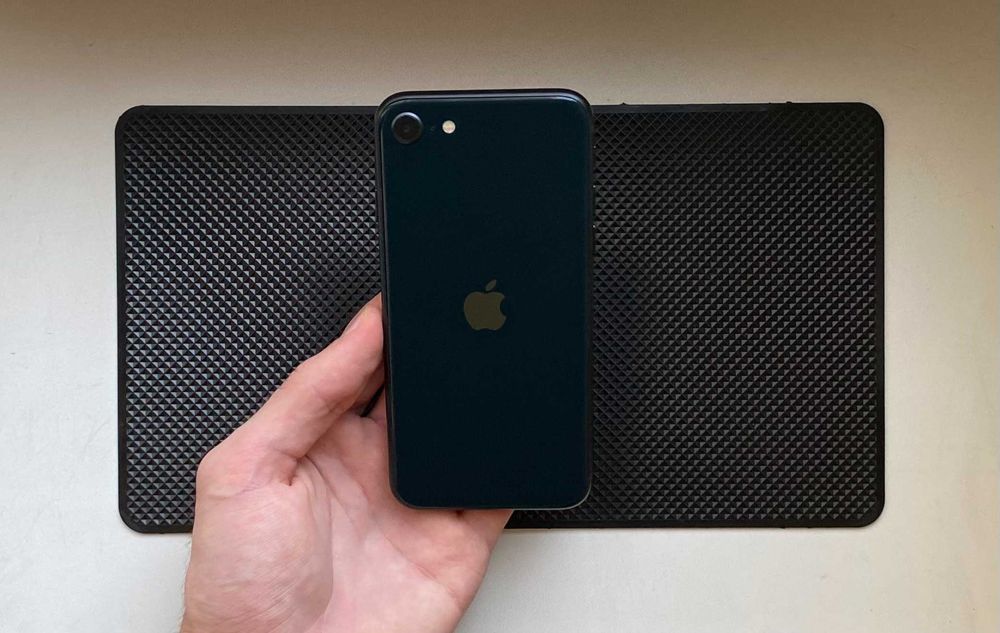 Хороший iPhone SE 2022 - 64 гб - 89% АКБ - NEVERLOCK - MIDNIGHT