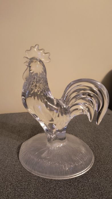 Szklana figurka koguta