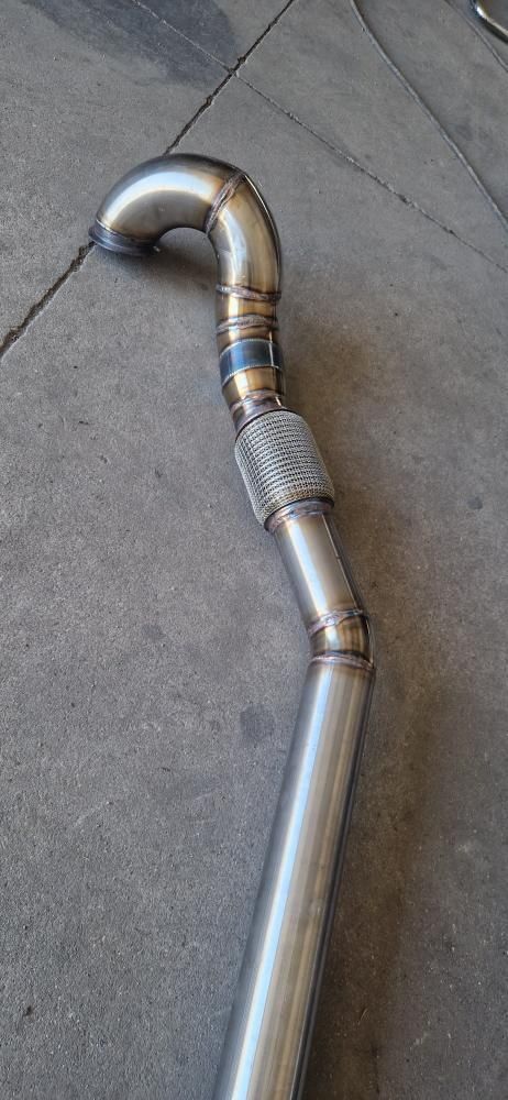 Downpipe Golf 8 GTi