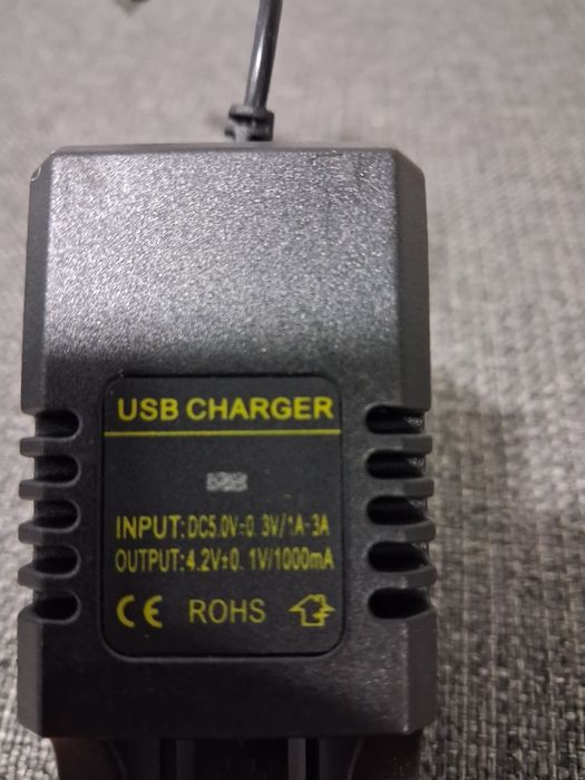 Зарядка для батарей 18650