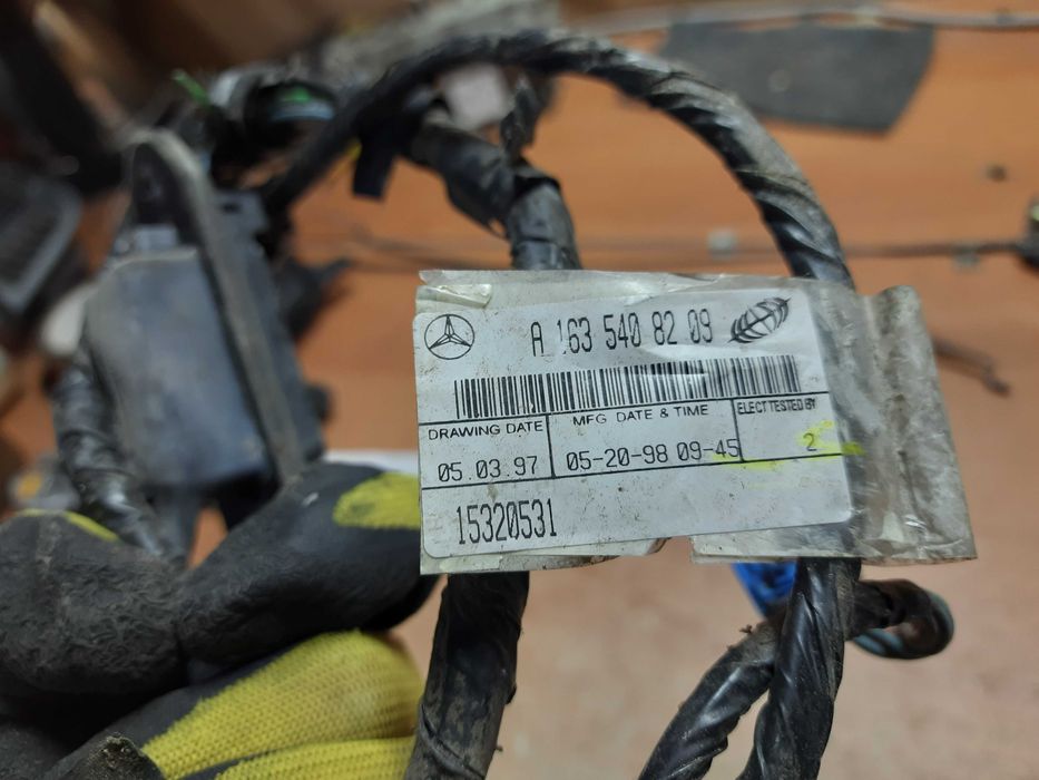 Проводка передніх лівих водійських дверей Мерседес МЛ w163 A1635408209