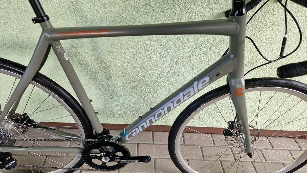 CANNONDALE synapse APEX 11s alu CARBON endurance hydraukika r58