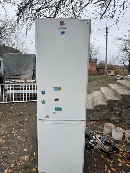 Холодильник Samsung