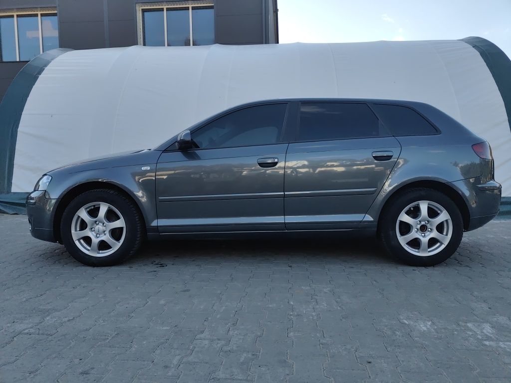 Продаж Audi A3 8PA Sportback