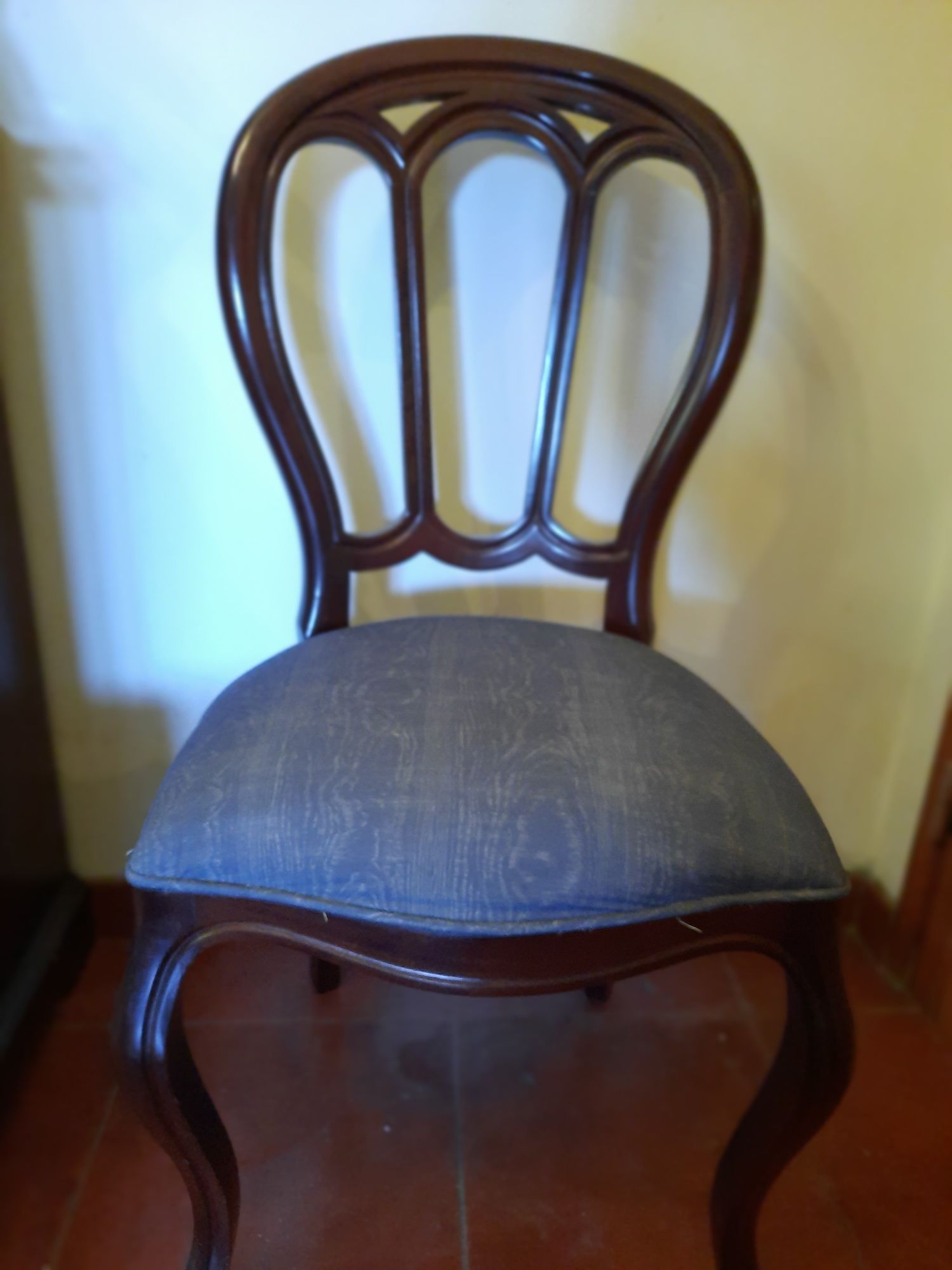 Conjunto de mesa, aparador,  6cadeiras