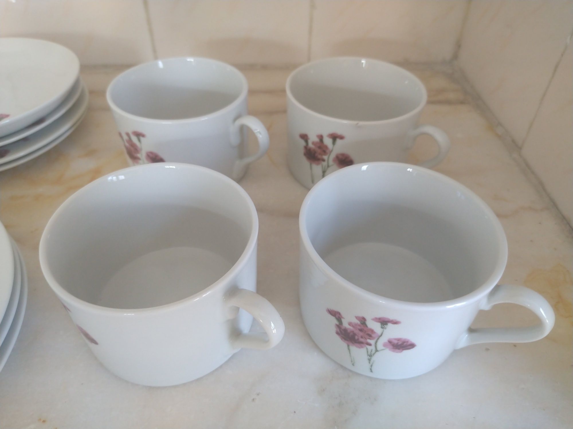 Conjunto De Loiça Decoração Cravos Rosa