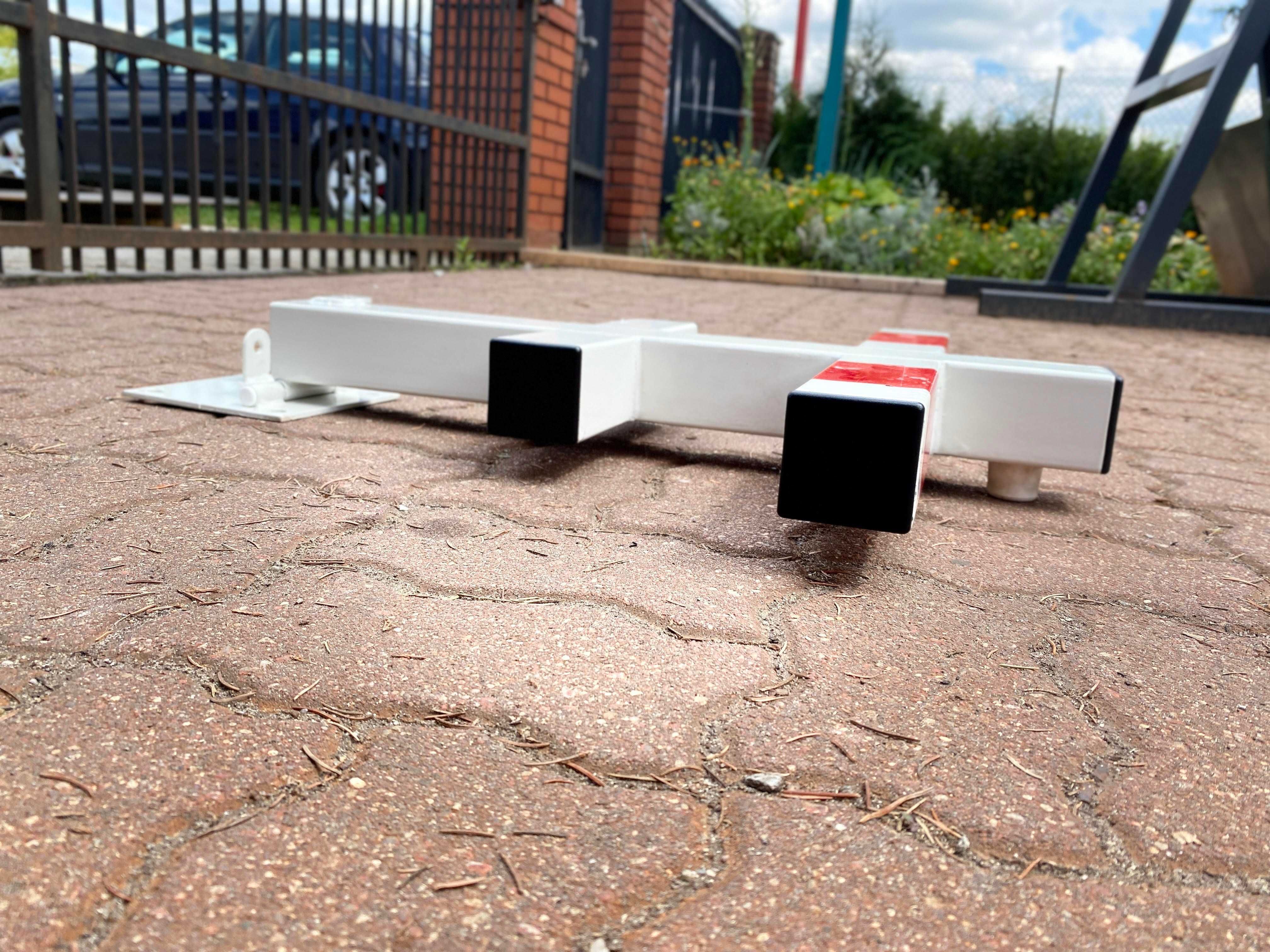 Masywna blokada parkingowa Choinka na kłódkę - 60CM