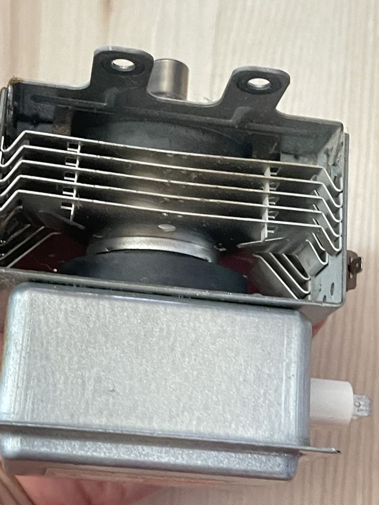 магнетрон Toshiba 2M172AJ(X) магнітрон микрохвильовці