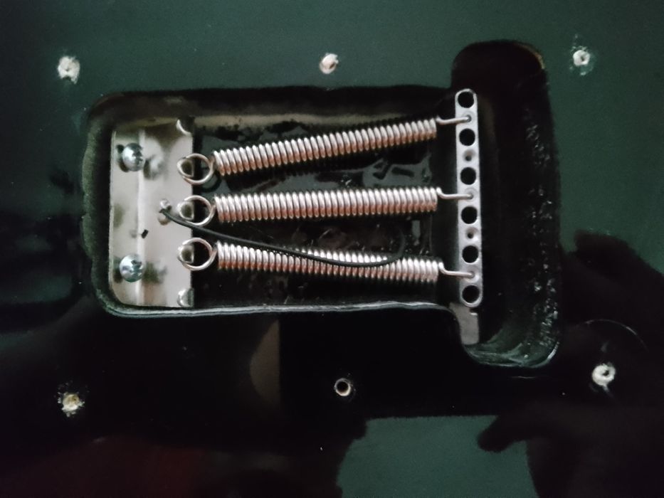 Продам електро гітару J8 Stratocaster (повну назву не пам'ятаю)