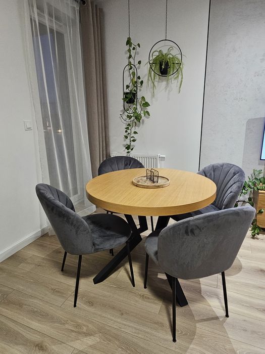 Sprzedam 4 krzesła do salonu, jadalni - loft, styl skandynawski