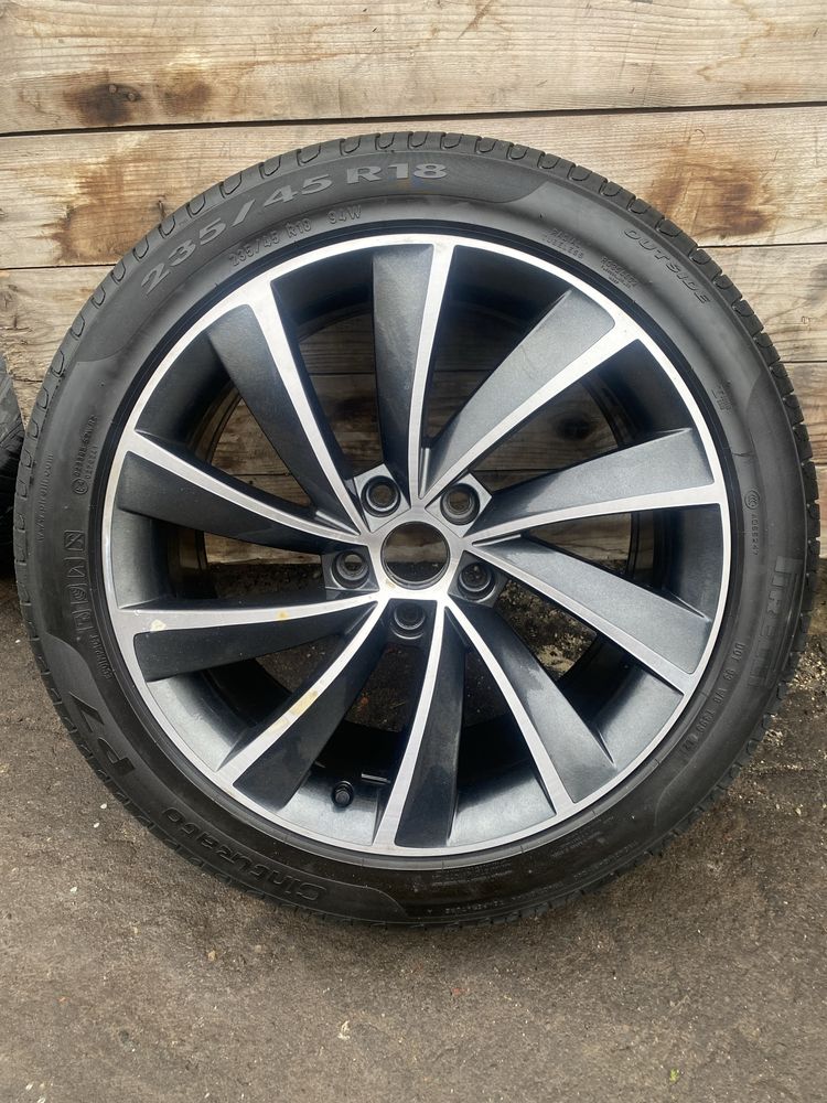 Диск оригінальний з шиною на Skoda Superb , одна штука