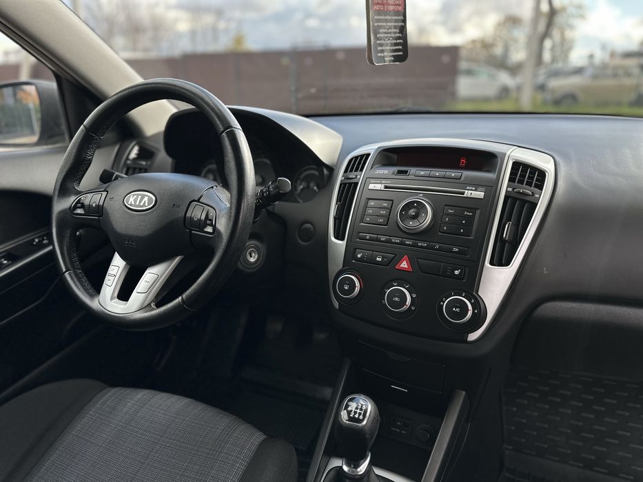 Продам Kia Ceed 2011