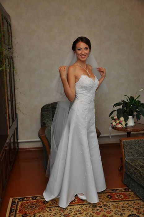Продаю красивое свадебное платье