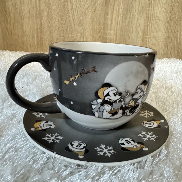 Świąteczna filiżanka Disney
