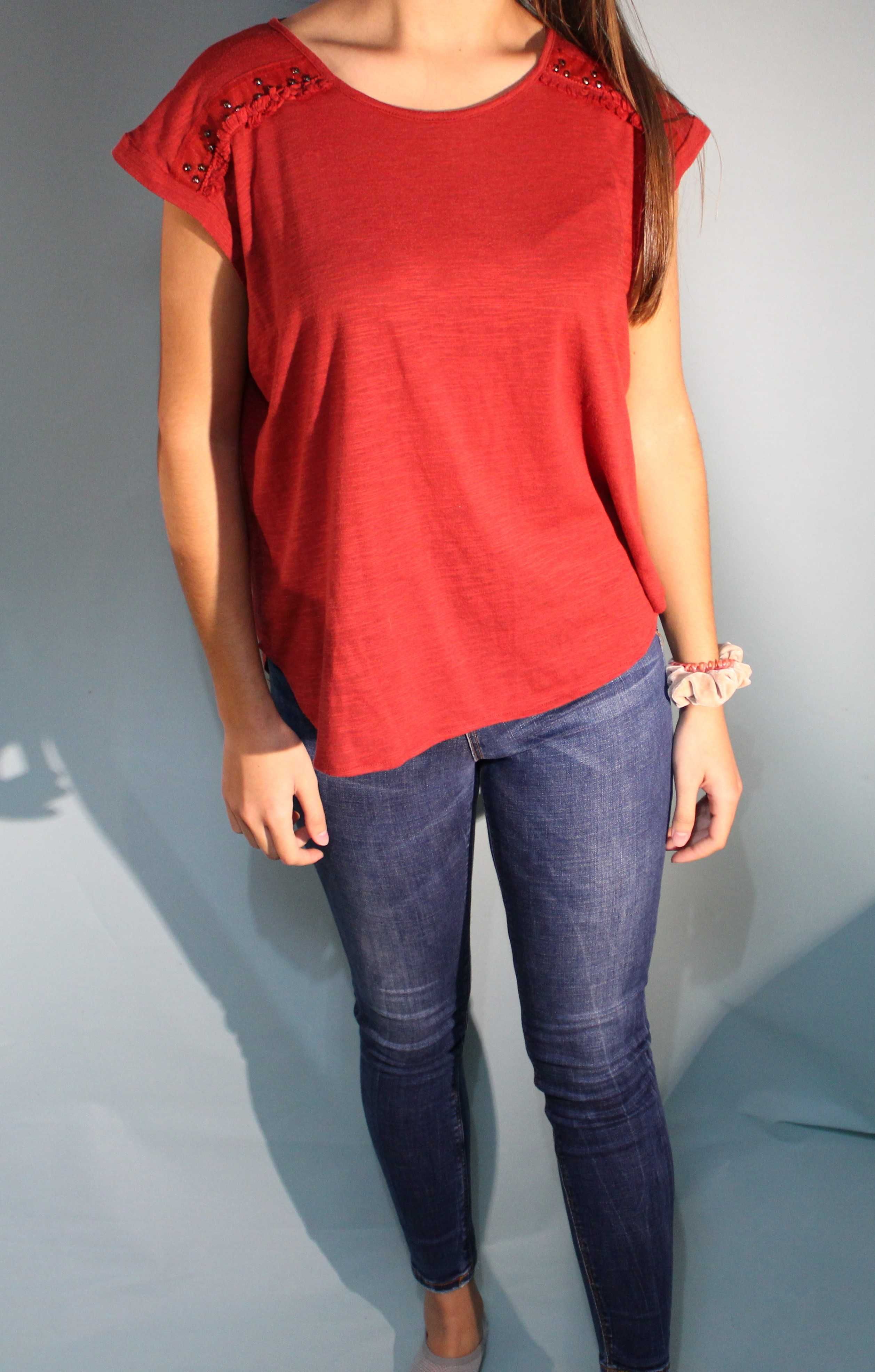 Blusa com apliques