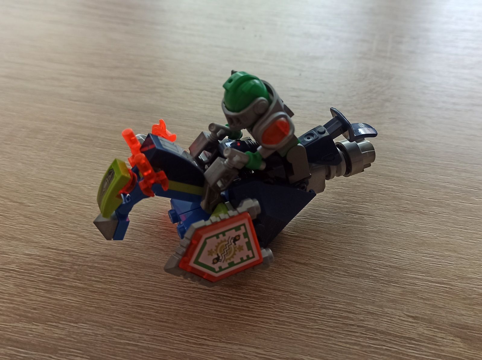 LEGO Nexo Knights 70325- Schwytanie Królowej