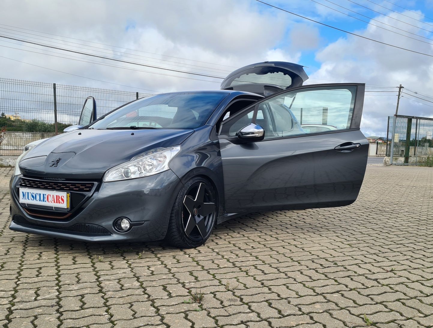 Peugout 208 gt hdi jantes borbet ,molas ,edicao limitada lindo