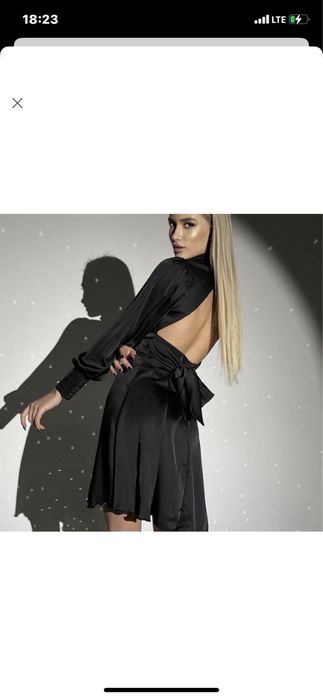 Шелковое платье с открытой спиной