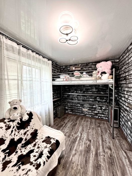 Продається 3-кімнатна квартира на 1 поверсі