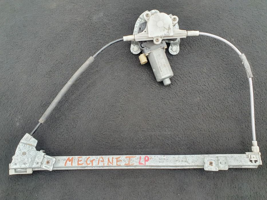 RENAULT MEGANE I PODNOŚNIK SZYBY LEWY PRZÓD 0130821720 2PIN