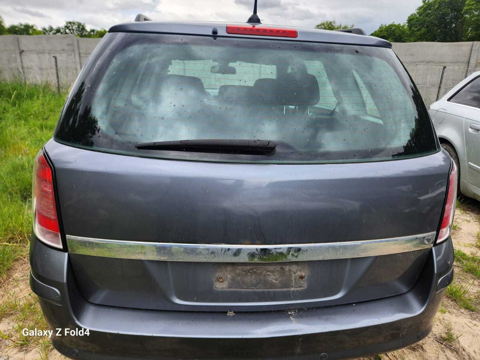 Opel Astra H 1.6 16V Z155. Reflektory przód.