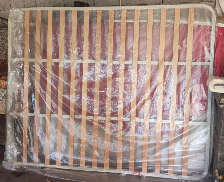 Cama de casal para colchão 1,60 x 2 mt