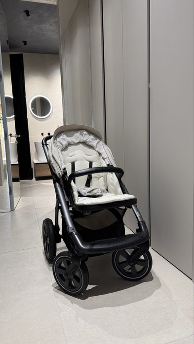 Коляска прогулочная X-lander X-Pulse бежевая