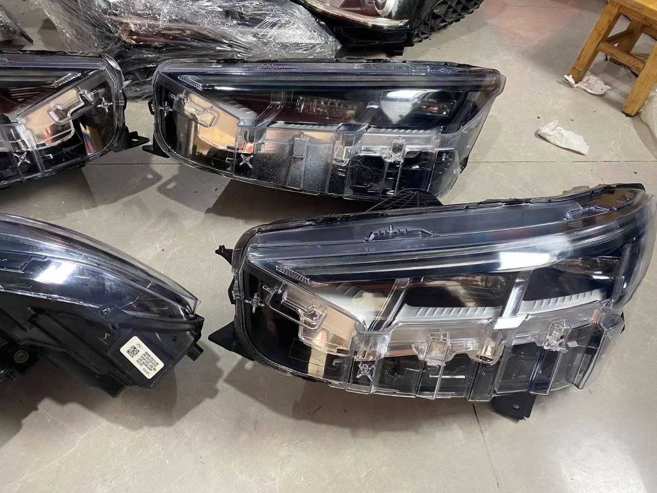 Ліва прав Ford Mustang Mach E Форд мустанг Фари Фара