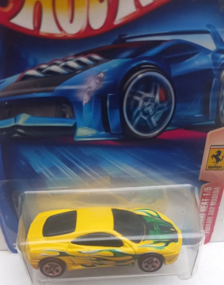 Hot wheels ferrari 360 modena saiu no ano 2003