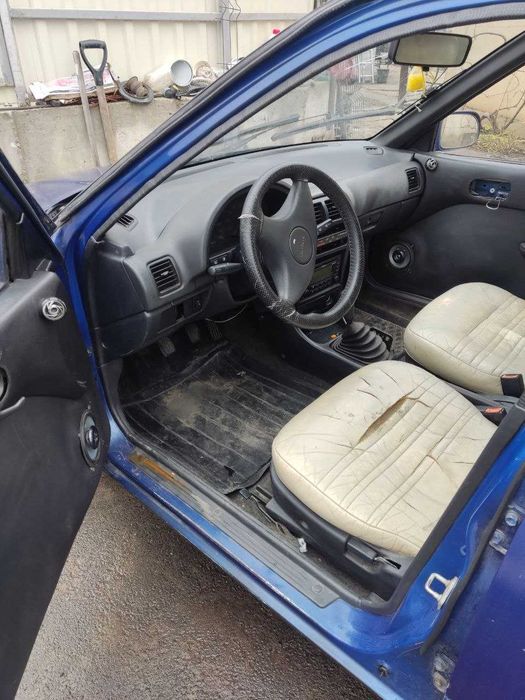Suzuki SWIFT 1996 1.0L (3 циліндровий) МКПП 5-дв. хатчбек