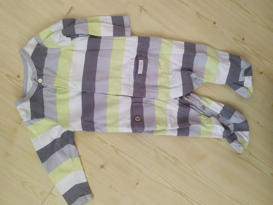 Pajacyk niemowlęcy chłopiec piżamka w paski szare limonka