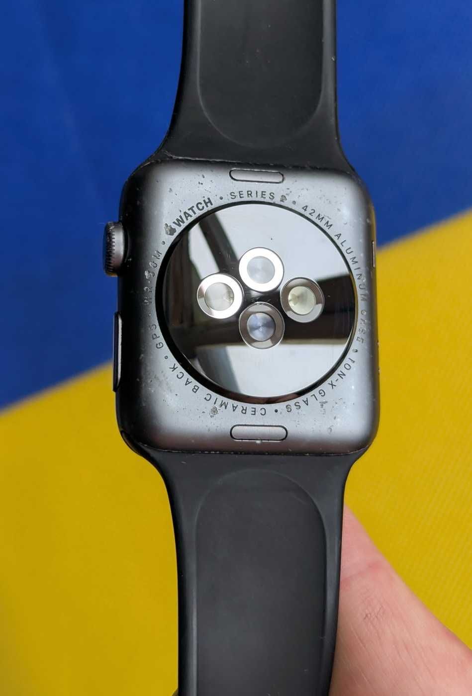 Доступні все працює Apple Watch series 2 42 mm  акб 84%