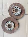 Tarcza Hamulcowa przod PASSAT B5  LIFT