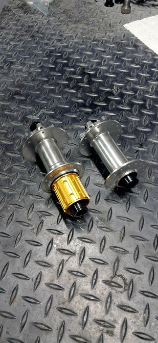 piasty 15x110 i 12x148 ratchet jak dt swiss