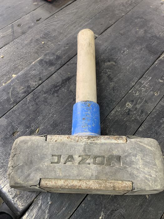 Гумовий молоток