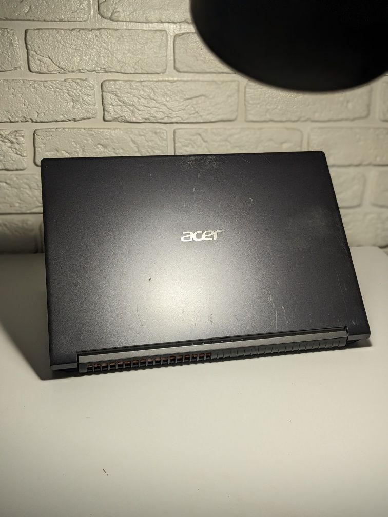 Acer Aspire A715-41G  Ryzen 5-3550H 0 ram 0 ssd gtx 1650 не працює!