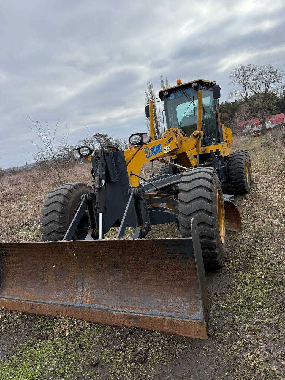 Продам грейдер XCMG GR1653II