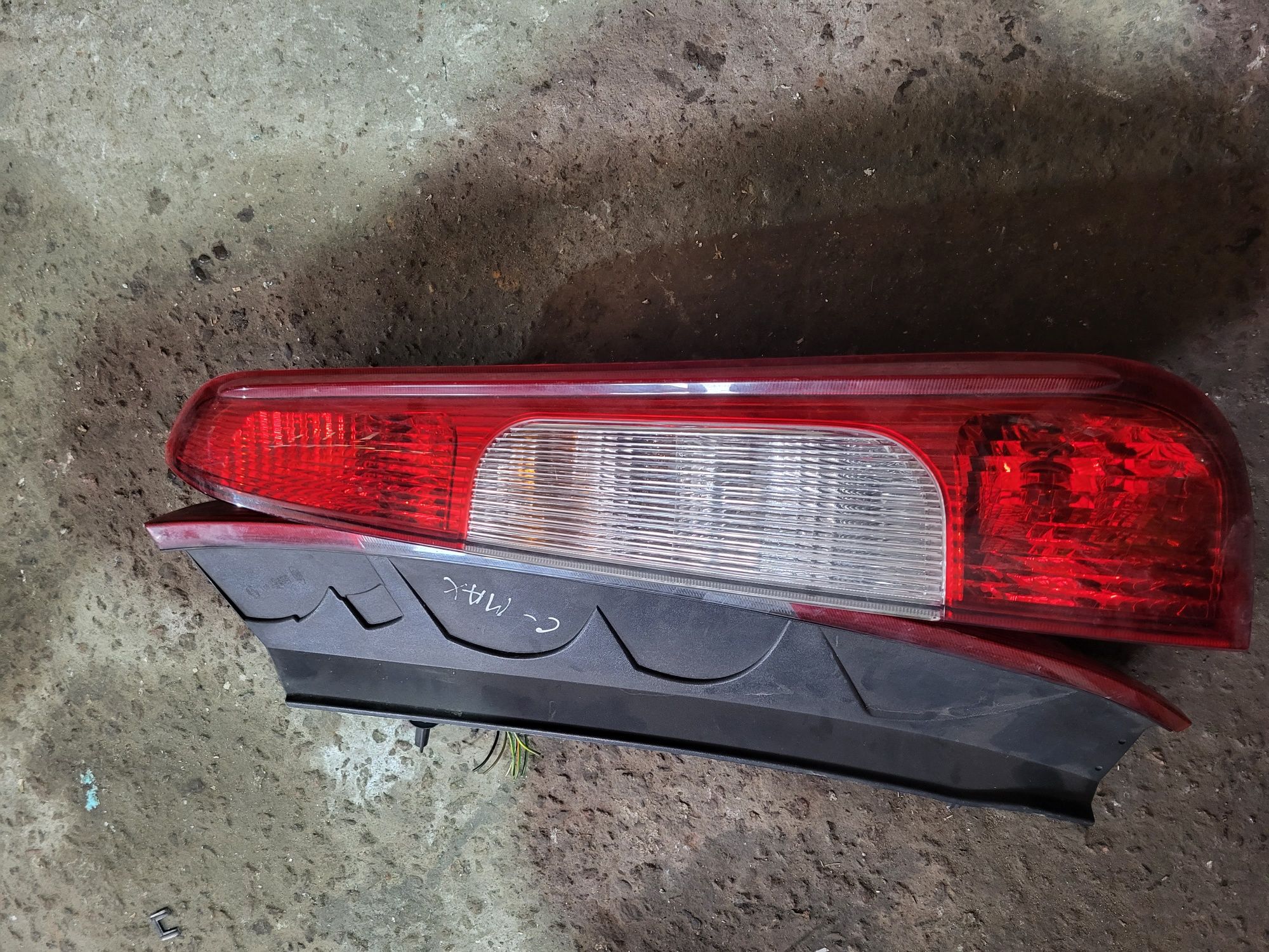 Задні фари стопи Fird C-Max 2003-07рік