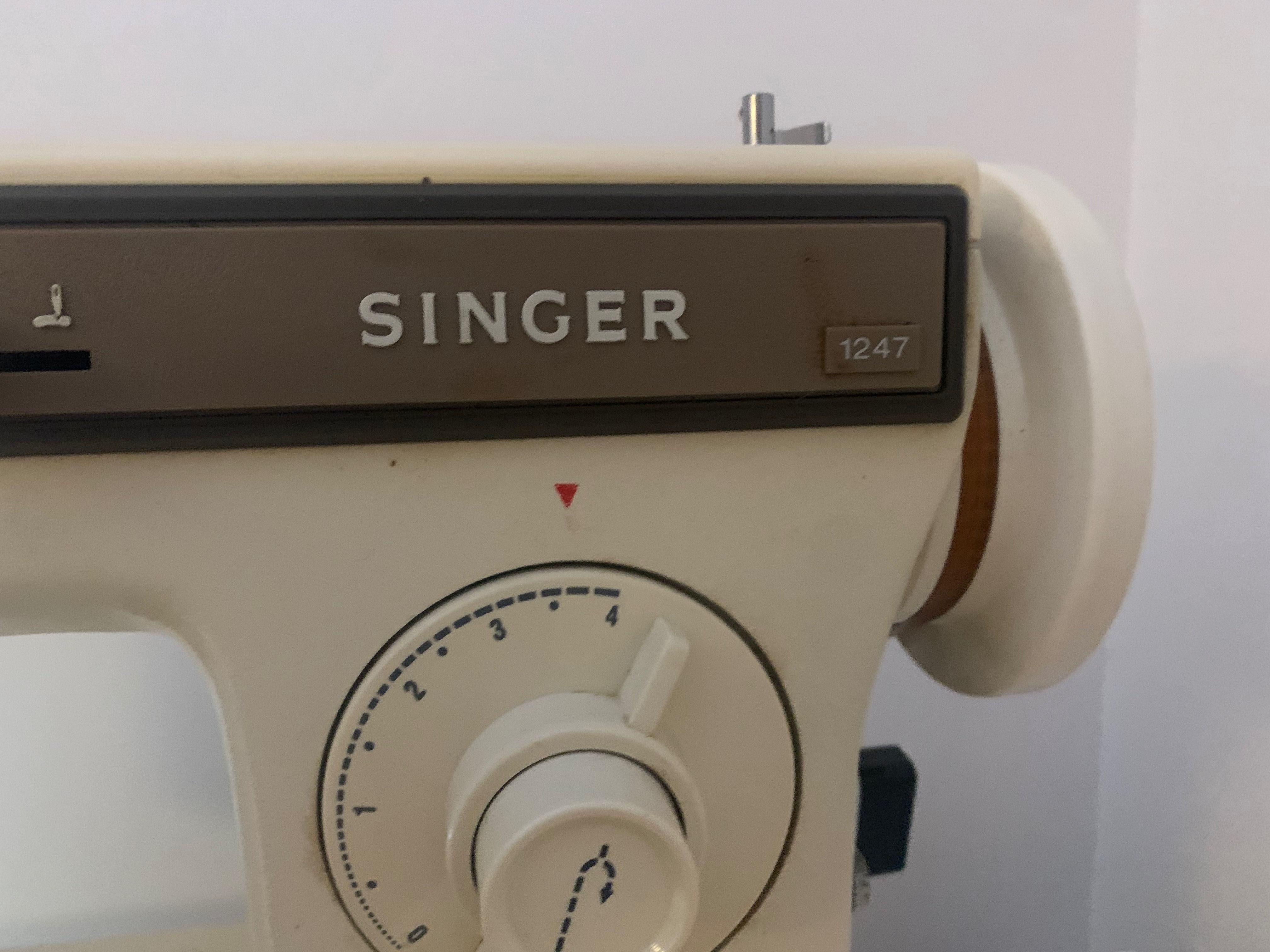 Máquina de costura SINGER