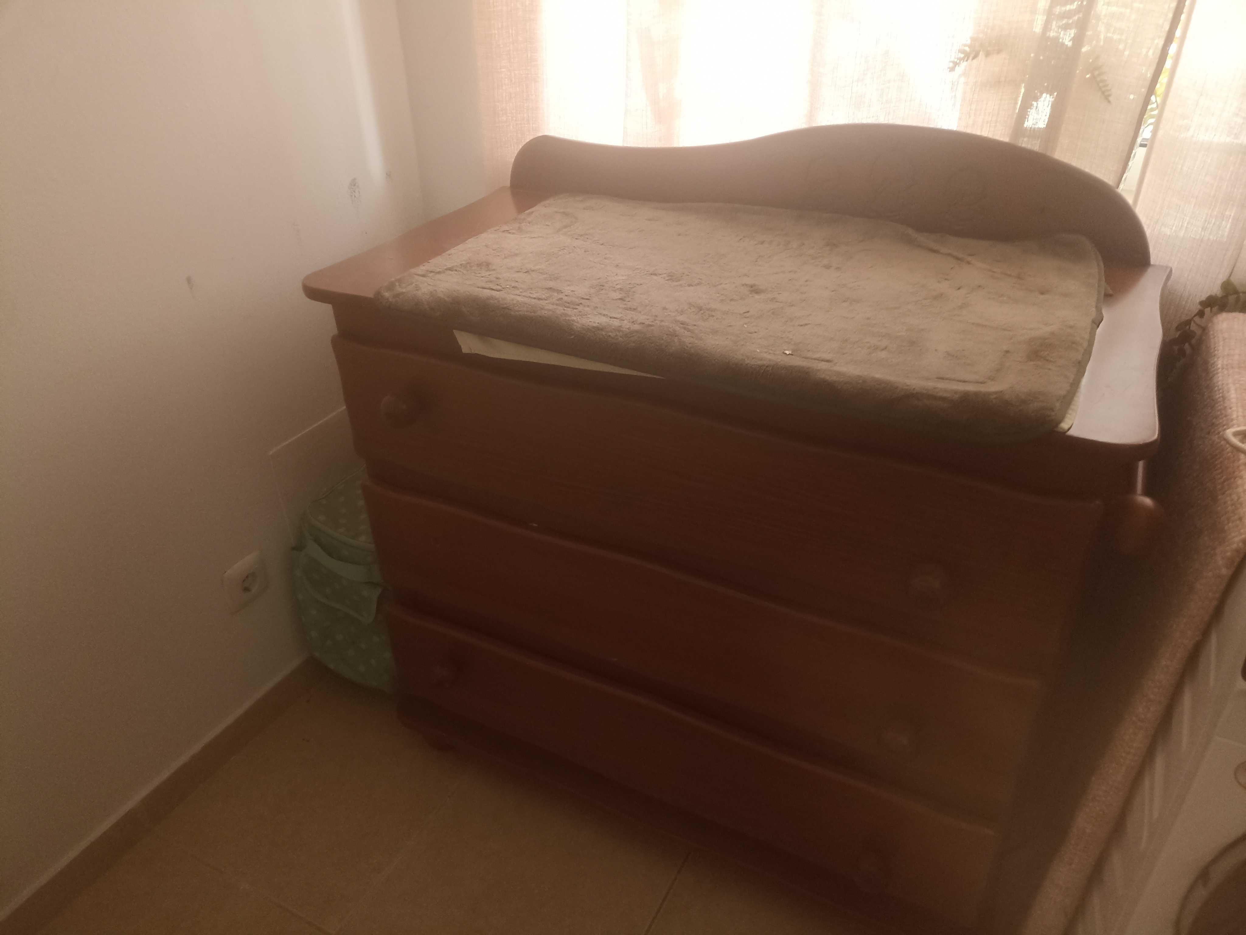 Quarto de criança em pinho