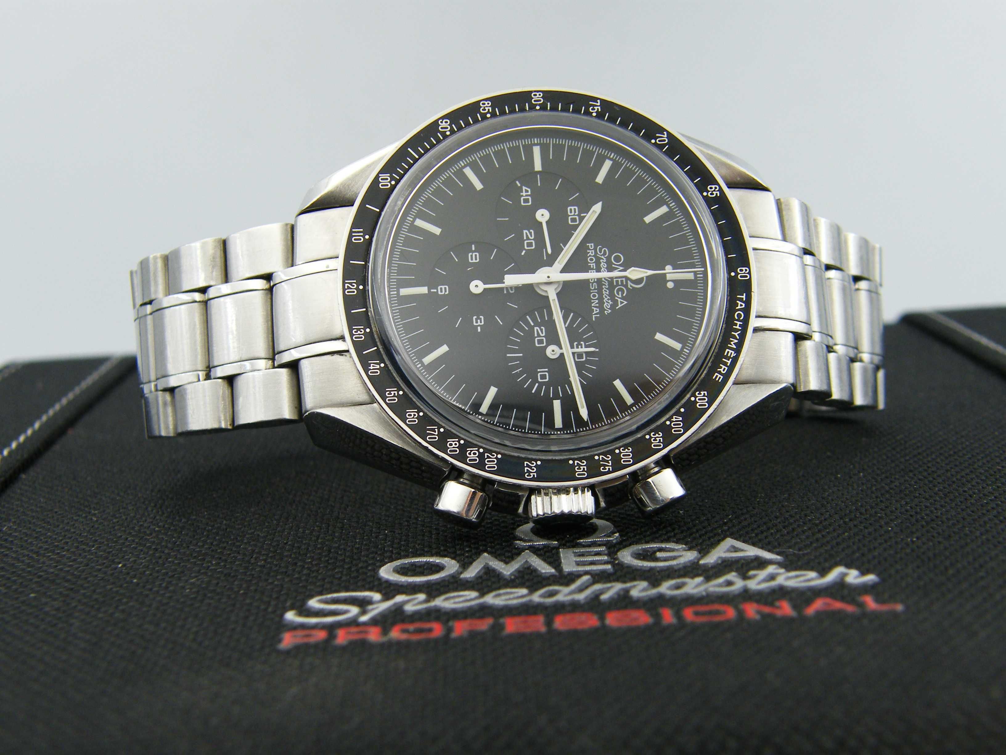 Omega Speedmaster Professional Moonwatch Szafir 145.0811