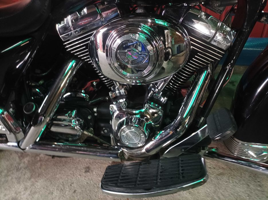 Harley Davidson roadKing 100th anniversary